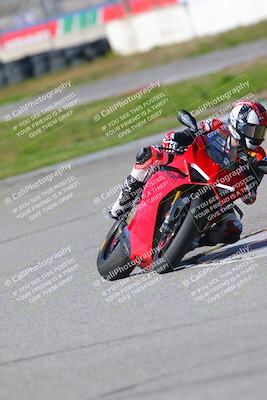 media/Jan-20-2023-Fastrack Riders (Fri) [[f2ad32aba3]]/Private/session 4 turn 6/